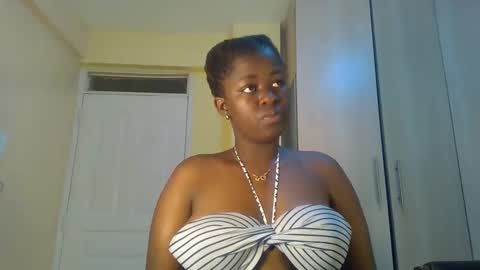 Snapshot of naughty_sluttygal chatting on 22, 10, 2025 Lydiah online show from 22, 10, 2025