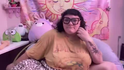 Naughty Girl online show from 2, 12, 2025