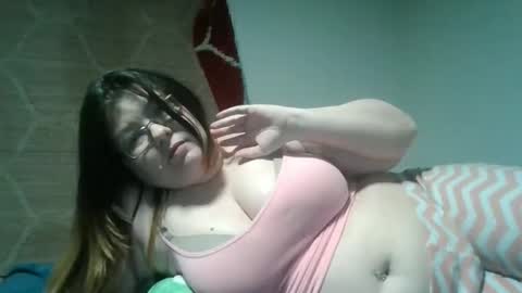 Snapshot of naughtynatalie1988x chatting on 8, 5, 2026 Natalie online show from 8, 5, 2026