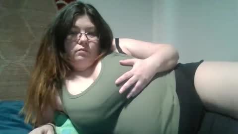 Snapshot of naughtynatalie1988x chatting on 10, 5, 2026 Natalie online show from 10, 5, 2026