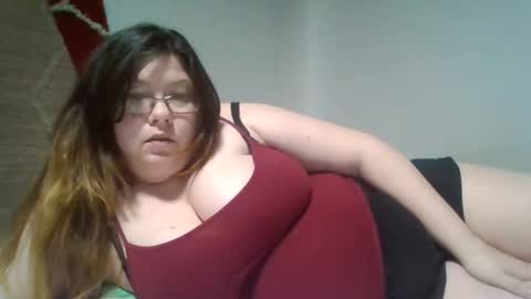Snapshot of naughtynatalie1988x chatting on 11, 5, 2026 Natalie online show from 11, 5, 2026