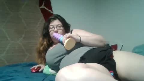 Snapshot of naughtynatalie1988x chatting on 5, 6, 2026 Natalie online show from 5, 6, 2026