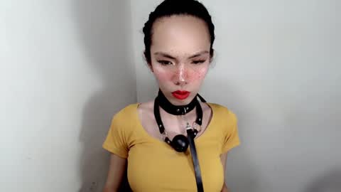 naughtypetiteangel online show from 14, 10, 2025