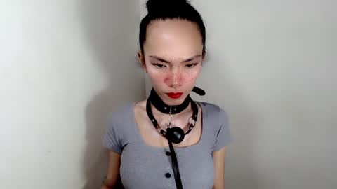 naughtypetiteangel online show from 27, 10, 2025