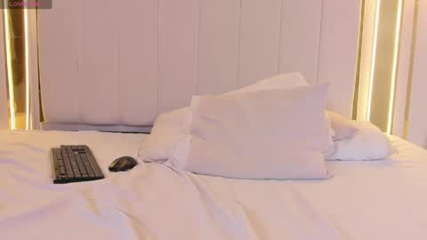 Snapshot of naughtyrose_vc chatting on 28, 4, 2026 naughtyrose vc online show from 28, 4, 2026