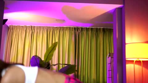 Chloe online show from 12, 3, 2026