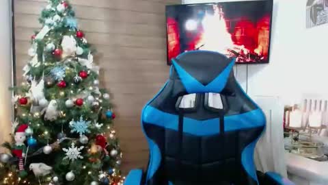 Snapshot of naugthy18boy chatting on 18, 12, 2024 Nico online show from 18, 12, 2024