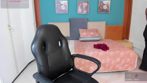 Snapshot of naugthy_brunette_ chatting on 28, 5, 2026 naugthy_brunette_ online show from 28, 5, 2026