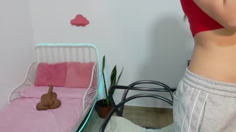 Snapshot of naugthy_muse chatting on 2, 7, 2026 sabrina online show from 2, 7, 2026