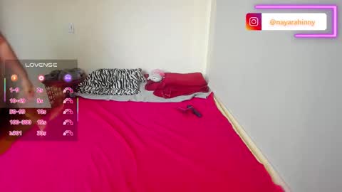 nayara_hinny online show from 22, 4, 2026