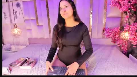 Snapshot of nayarakvelvet_1 chatting on 6, 7, 2026 Nayarak online show from 6, 7, 2026