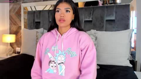    online show from 17, 10, 2025