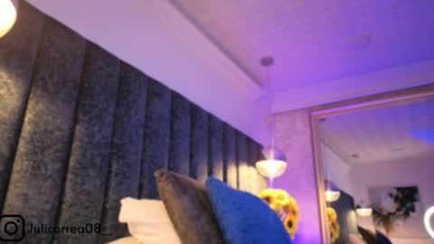 Juli  online show from 1, 4, 2026