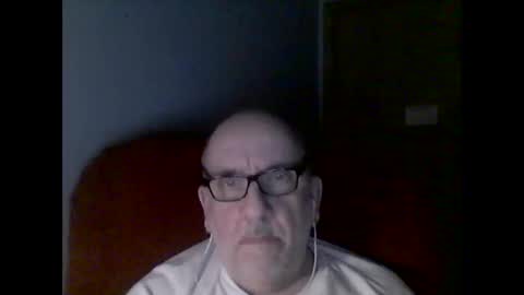 Snapshot of needlesslove chatting on 19, 12, 2025 Tom online show from 19, 12, 2025