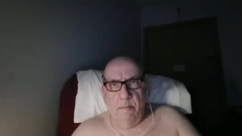 Snapshot of needlesslove chatting on 1, 4, 2026 Tom online show from 1, 4, 2026