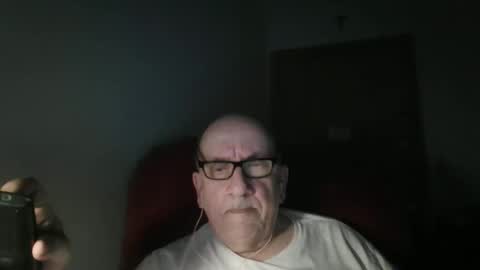 Snapshot of needlesslove chatting on 14, 4, 2026 Tom online show from 14, 4, 2026