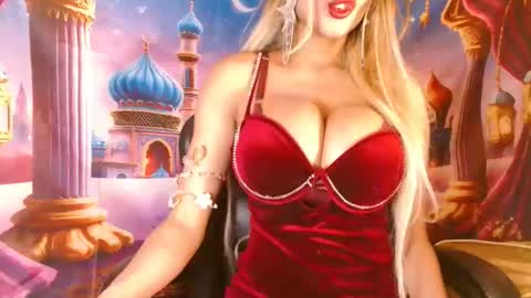 Snapshot of nefertari8 chatting on 7, 5, 2026 nefertari8 online show from 7, 5, 2026