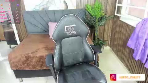 Snapshot of neftis_tay chatting on 10, 7, 2026 NEFTIS online show from 10, 7, 2026
