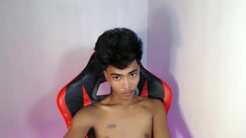 neil_asian69 online show from 17, 10, 2025