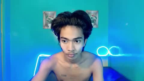 neil_asian69 online show from 17, 4, 2026