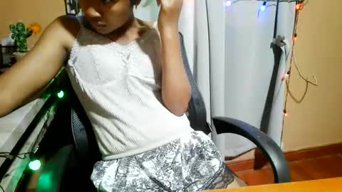 nelia_84 online show from 7, 6, 2026
