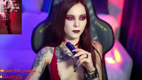 Snapshot of nelle_ chatting on 10, 11, 2025 online show from 10, 11, 2025