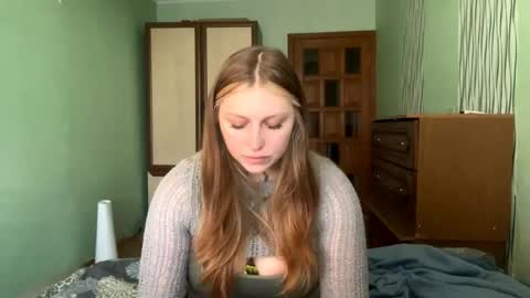 Snapshot of neomimaddern chatting on 7, 5, 2026 neomimaddern online show from 7, 5, 2026
