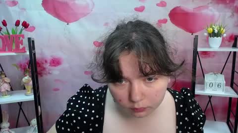 Snapshot of neonilalisova chatting on 8, 5, 2026 NeonilaLisova online show from 8, 5, 2026