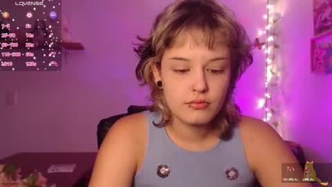 Snapshot of neurotic_witch chatting on 16, 9, 2025 Mar online show from 16, 9, 2025