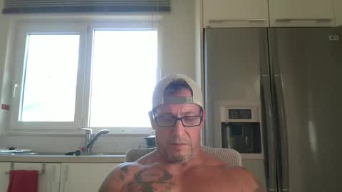 Snapshot of newbdes chatting on 3, 3, 2026 Newbdes online show from 3, 3, 2026