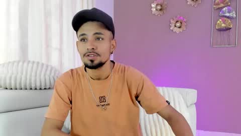 Snapshot of neyder_sanz chatting on 17, 2, 2026 NEYDER online show from 17, 2, 2026