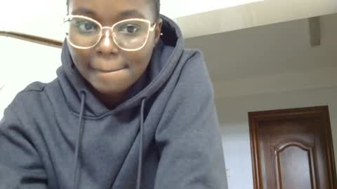Snapshot of neyla_baby chatting on 3, 8, 2026 Neyla online show from 3, 8, 2026