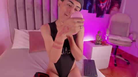 Snapshot of nhico_salazar chatting on 17, 6, 2026 Nico online show from 17, 6, 2026