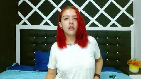 Estefani  online show from 19, 12, 2024