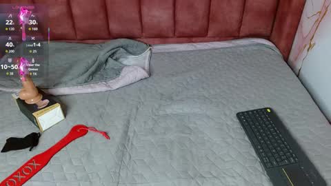 nia_thompsom online show from 8, 4, 2026