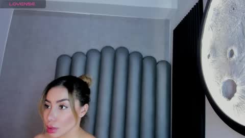 Snapshot of niacrawfordd chatting on 14, 5, 2026 niacrawfordd online show from 14, 5, 2026