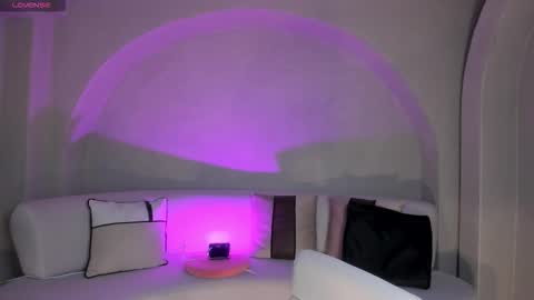 SQUIRTER DOLL    online show from 24, 10, 2025