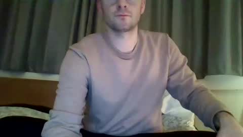 niallthewanderer online show from 13, 12, 2024