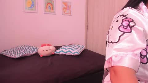  Nia  online show from 6, 3, 2026