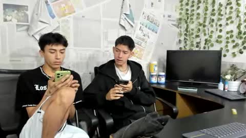 Snapshot of nice_boys11 chatting on 23, 6, 2026 nice_boys11 online show from 23, 6, 2026