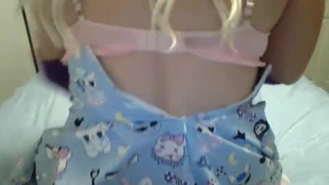 Snapshot of nicedickguy98 chatting on 15, 1, 2025 Ava Angel online show from 15, 1, 2025