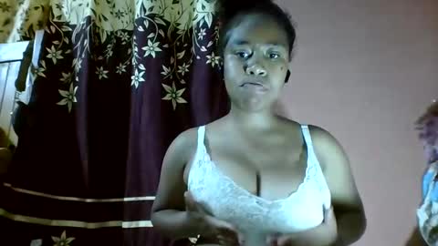 Snapshot of nicelly01 chatting on 9, 4, 2026 nicelly01 online show from 9, 4, 2026