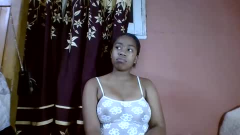 Snapshot of nicelly01 chatting on 29, 4, 2026 nicelly01 online show from 29, 4, 2026