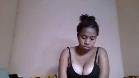 Snapshot of nicelly01 chatting on 12, 5, 2026 nicelly01 online show from 12, 5, 2026