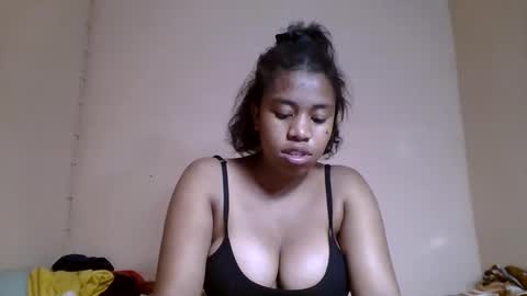 Snapshot of nicelly01 chatting on 12, 5, 2026 nicelly01 online show from 12, 5, 2026