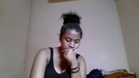 Snapshot of nicelly01 chatting on 15, 5, 2026 nicelly01 online show from 15, 5, 2026