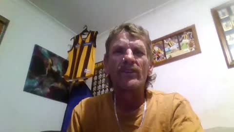 Snapshot of niceozziecockxxx chatting on 27, 3, 2026 Sexiishaine online show from 27, 3, 2026