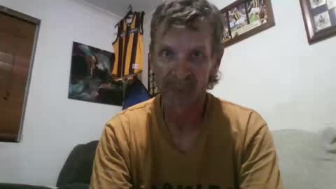 Snapshot of niceozziecockxxx chatting on 2, 4, 2026 Sexiishaine online show from 2, 4, 2026
