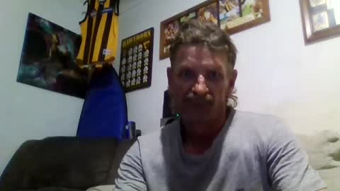 Snapshot of niceozziecockxxx chatting on 17, 4, 2026 Sexiishaine online show from 17, 4, 2026