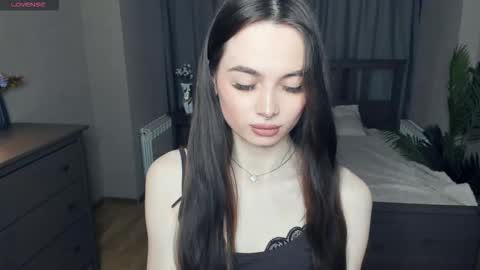 Nicole online show from 27, 2, 2026